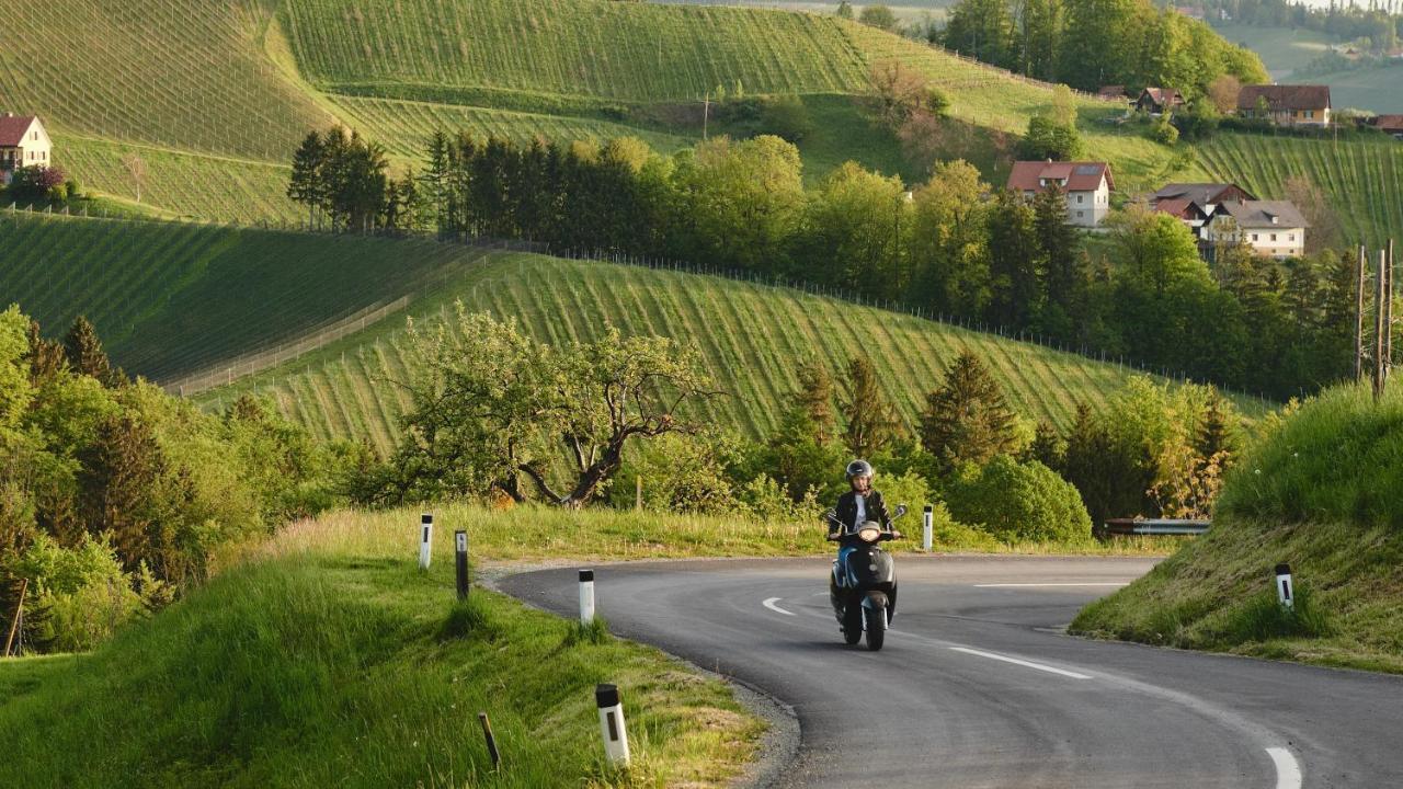 Landgut Am Poessnitzberg Hotel Leutschach Luaran gambar